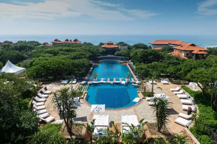 ZIMBALI-MAIN-POOL-CAL-2709