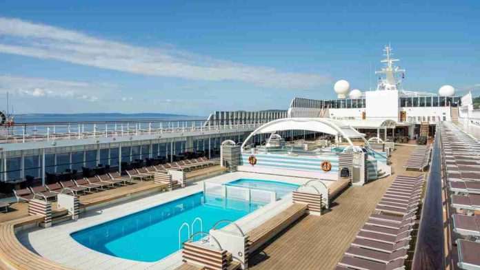 MSC Sinfonia Pool Deck, MSC Sinfonia